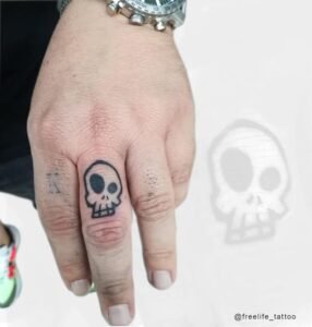 Minitattoo en el dedo